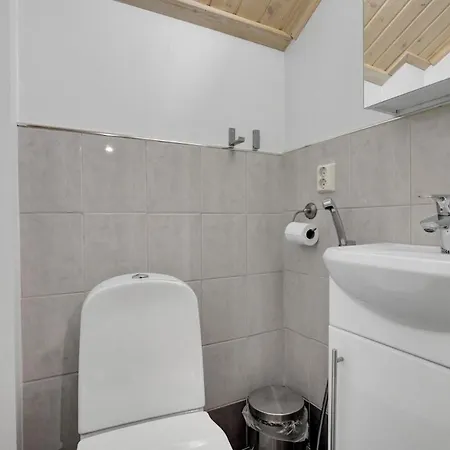 Huurre - 200 M From The Waters Of Pyhaejaervi פיהטונטורי