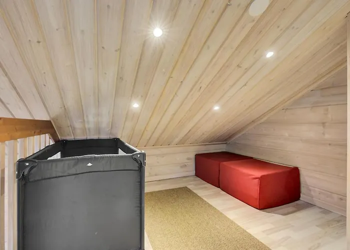 Willa Huurre - 200 M From The Waters Of Pyhaejaervi