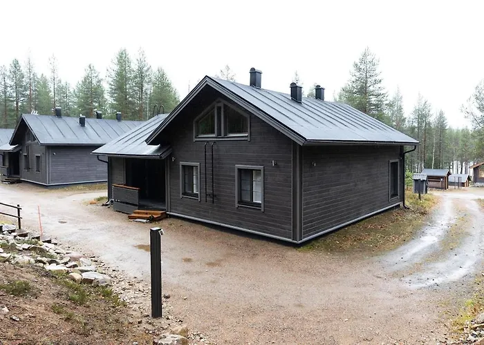 Willa Huurre - 200 M From The Waters Of Pyhaejaervi *